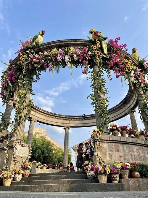 festival entre p&eacute;talos xela