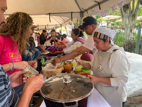 Los platillos deleitaron a los visitantes con sus sabores &uacute;nicos y ancestrales. (Foto: Carlos Vicente)