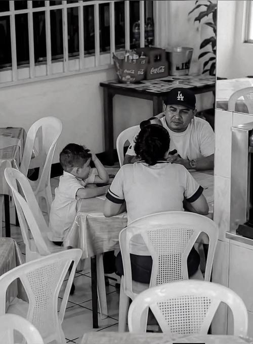 Entre las v&iacute;ctimas se encuentra una familia, en la que solo el ni&ntilde;o de 5 a&ntilde;os sobrevivi&oacute;. (Foto: Redes sociales)