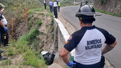 Los socorristas han indicado que las bolsas podr&iacute;an contener restos humanos. (Jos&eacute; Luis Pos/Colaborador)
