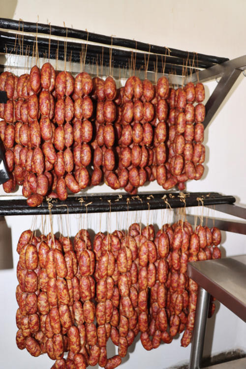 Qui&eacute;n no ha probado los chorizos ahumados de Tecp&aacute;n Guatemala, un sabor que identifica a los tecpanecos. (Foto: Julio Bala/Colaborador)