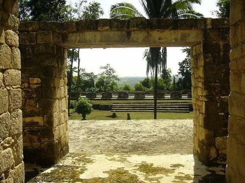 Aguateca es un sitio del periodo cl&aacute;sico tard&iacute;o de los mayas, y pertenece a las ciudades de la cuenca del Usumacinta. (Foto: Carlos Pel&aacute;ez/Colaborador)
