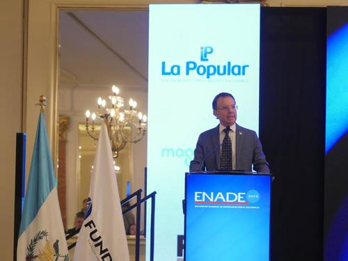 Mini destac&oacute; la urgencia de mejorar la seguridad del pa&iacute;s para promover su desarrollo. (Foto: Cortes&iacute;a/Soy502)