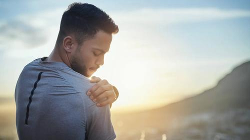 El hombro congelado puede impedir hacer las tareas diarias. (Foto: Archivo)