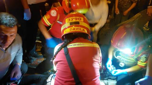 A pesar de la atenci&oacute;n prehospitalaria de los socorristas, la v&iacute;ctima falleci&oacute; en el lugar. (Foto: Bomberos Municipales)