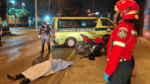 PNC resguarda la escena en espera de las autoridades correspondientes. (Foto: CMB)