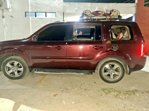 Varias armas de fuego fueron incautadas tras el ataque entre dos conductores. (Foto: Redes Sociales)