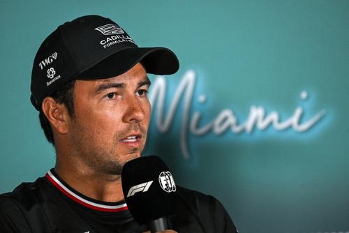 El piloto mexicano Sergio P&eacute;rez, durante la conferencia de prensa previa al Gran Premio de Miami de la F&oacute;rmula 1. (Foto: AFP)
