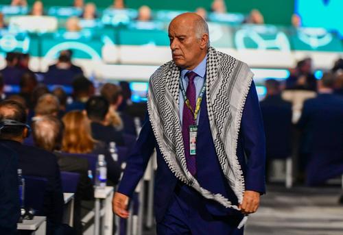 El presidente de la Asociaci&oacute;n Palestina de F&uacute;tbol, ​​Jibril Rajoub, tras su intervenci&oacute;n durante el 76&ordm; Congreso de la FIFA en Vancouver, Canad&aacute;.