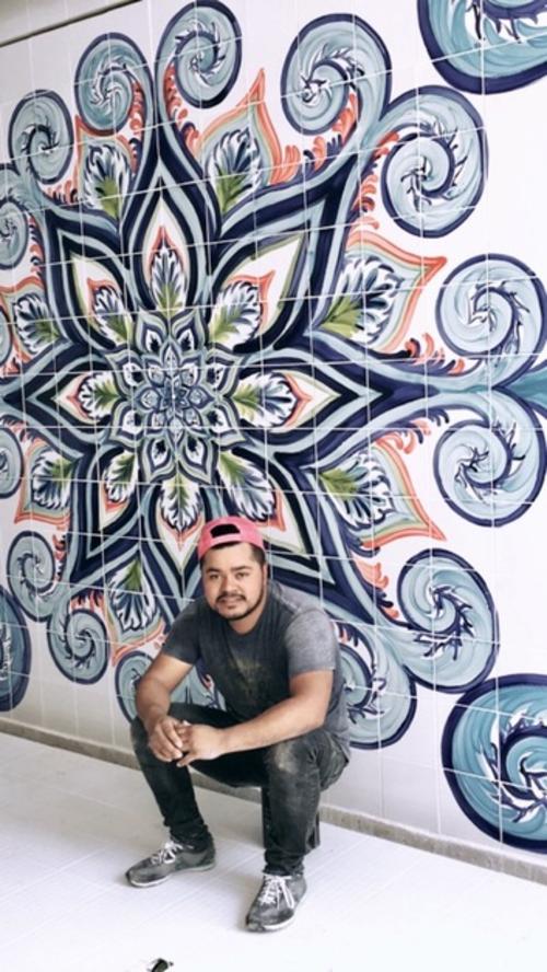 Antoni Laparra tambi&eacute;n lleva a cabo trabajos personalizados para clientes. (Foto: Edwards Morales/Colaborador)