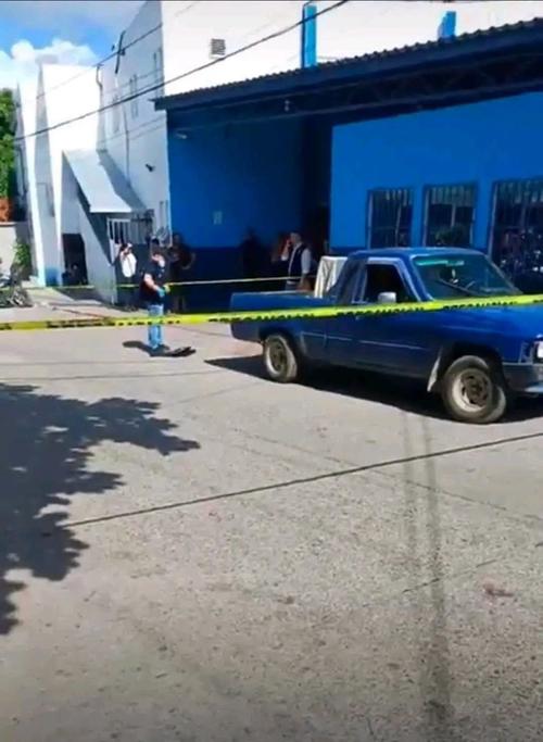 En este transporte fue trasladada una de las v&iacute;ctimas del ataque armado. (Foto v&iacute;a: RRSS)
