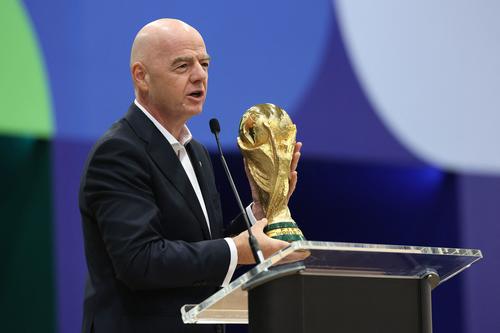Infantino retir&oacute; el proyecto que buscaba abrir los derechos comerciales de la FIFA a inversores privados. (Foto: AFP)