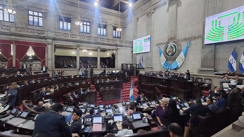 Tras una larga jornada legislativa en el Pleno se aprob&oacute; la Ley de Puertos.  (Foto: Jos&eacute; Luis Pos/colaborador) 