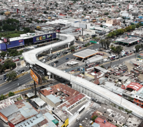As&iacute; se ve el paso a desnivel de la Calzada Roosevelt desde las alturas. (Foto: Juan Carlos P&eacute;rez/Colaborador)