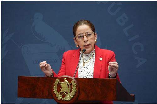 La titular del CIV, Norma Zea, asegur&oacute; que el Reglamento de la DIPP se encuentra en manos de la PGN. (Foto: Wilder L&oacute;pez/Soy502)