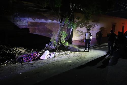 Por el momento se desconoce la identidad de ambas v&iacute;ctimas. (Foto: Bomberos Voluntarios)