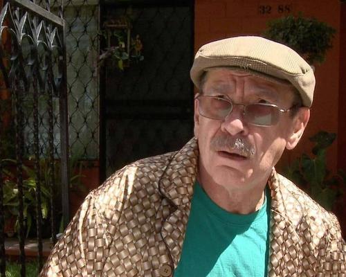 El recordado actor guatemalteco durante el rodaje de una de las 32 pel&iacute;culas que componen su invaluable filmograf&iacute;a. (Foto: SanCrisvisi&oacute;n Canaltv)