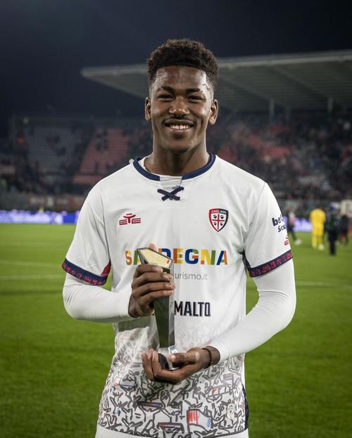 El futbolista del Cagliari, Yael Trepy se encuentra internado. (Foto: Instagram)