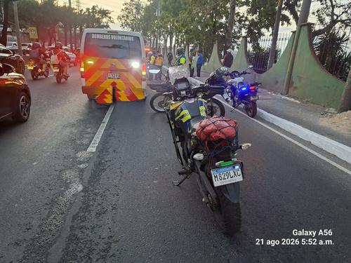 El tr&aacute;nsito se mantiene lento en el sector tras el accidente. (Foto: Polic&iacute;a Municipal)