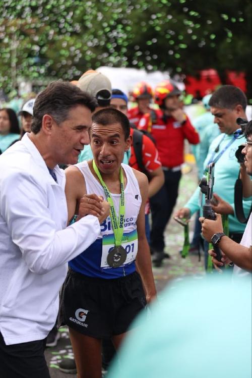 Gonz&aacute;lez fue el vencedor en la rama masculina de la media marat&oacute;n de la capital. (Foto: Juan Manuel Mijangos) 