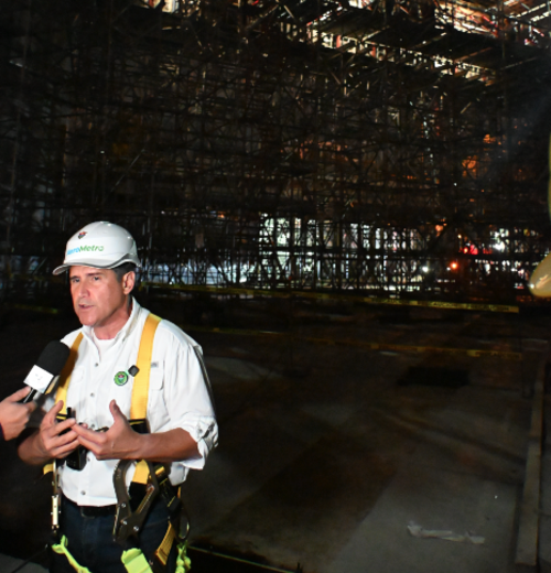 La noche del pasado 26 de agosto, el alcalde visit&oacute; la obra para observar los avances de la obra. (Foto: Jos&eacute; Luis Pos)