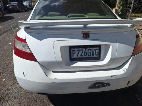 El autom&oacute;vil tiene reporte de robo del pasado 7 de diciembre. (Foto: PNC)