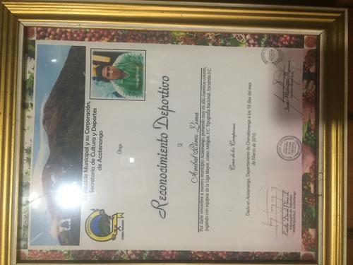 En 2010 fue reconocido por las autoridades locales debido a su aporte en el futbol guatemalteco. (Foto: Carlos Sotz/Colaborador)