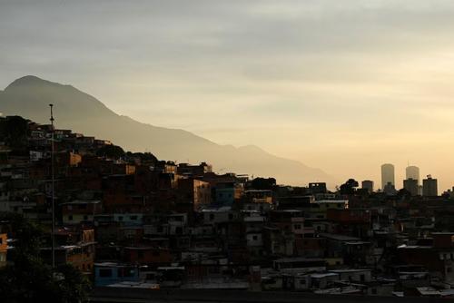 Una ciudadana capt&oacute; desde su edificio el humo que se form&oacute; tras el ataque. (Foto: Infobae)