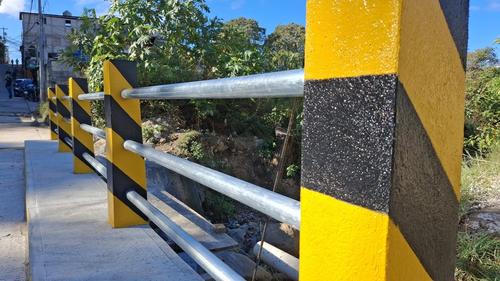 El nuevo puente tiene pasamanos para las personas que caminan por el sector. (Foto: Edwards Morales/Colaborador)