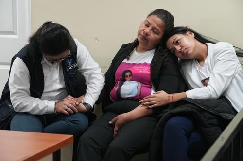 La familia de Melissa Palacios est&aacute; presente en la audiencia, siguen esperando justicia despu&eacute;s de 4 a&ntilde;os del hecho. (Foto: Wilder L&oacute;pez/Soy502)