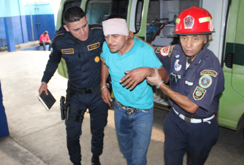 Los m&aacute;s afectados en el percance fueron los padres de los menores. (Foto: Julio V&aacute;squez)