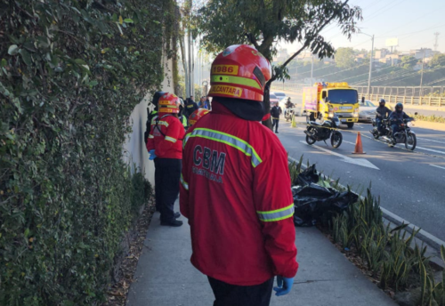 Bomberos Municipales localizaron el cuerpo y dieron aviso ya que el cuerpo no contaba con signos vitales. (Foto: Jorge Sent&eacute;)