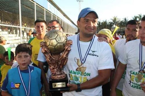 Con Catocha logr&oacute; el t&iacute;tulo de Segunda Divisi&oacute;n. (Foto: Javier Del Cid/Colaborador)