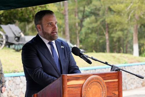 Bernardo Ar&eacute;valo, Estados Unidos, Gobierno, Embajador, Cambio, Relevo, 02