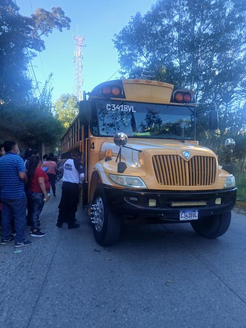 El incidente armado se origin&oacute; en el interior de un bus. (Foto: Bomberos Voluntarios)