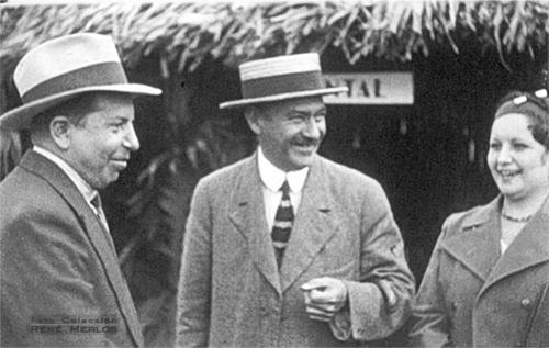 Castillo (al centro) es autor de la pieza Fiesta de p&aacute;jaros, inspirada en la finca de su familia, en San Mart&iacute;n Sacatep&eacute;quez. (Foto: Colecci&oacute;n Ren&eacute; Merlos)