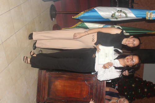 Al finalizar la capacitaci&oacute;n, los estudiantes reciben un diploma avalado por el Ministerio de Educaci&oacute;n. (Foto: Jorge Morales/Colaborador)