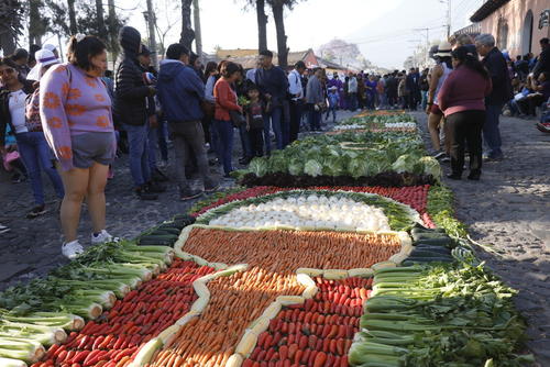 Los trabajos reflejan el arte legado por varias generaciones familiares. (Foto: Renato Melgar/Colaborador)