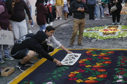 J&oacute;venes se involucran en esta actividad para mantener la tradici&oacute;n. (Foto: Renato Melgar/Colaborador)