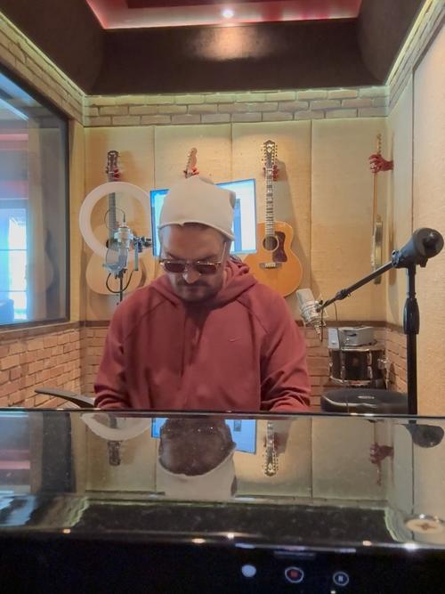 La gira combina in&eacute;ditos, cl&aacute;sicos y una puesta &iacute;ntima. (Foto: Ricardo Arjona)