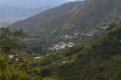Desde el Monte Los Olivos se puede observar la aldea Jones. (Foto: Juan Carlos Aquino/Colaborador)