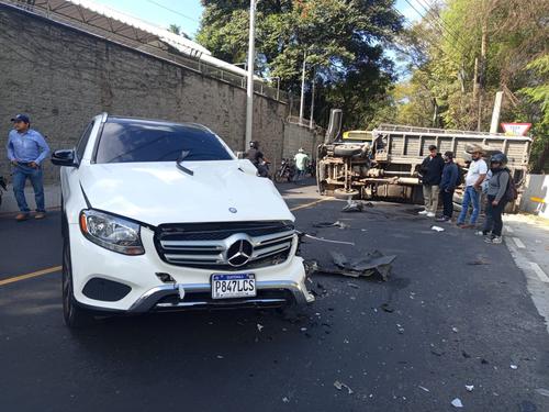 Tras el impacto solo se reportaron da&ntilde;os materiales. (Foto: PMT San Miguel Petapa)