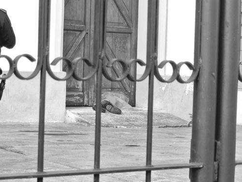  Socorristas confirmaron que el hombre falleci&oacute; por un paro card&iacute;aco. (Foto: Pasos de Fe Guatemala)