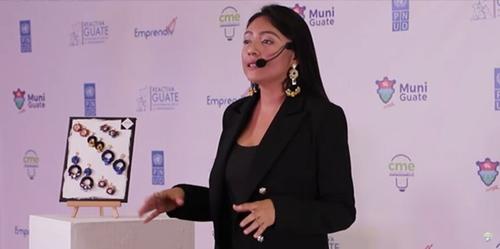 La fundadora de Luxekao, Yanngerid P&eacute;rez, durante su ponencia para Reactiva Guate. (Foto: Cortes&iacute;a Luxekao)