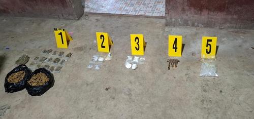 Al realizar el allanamiento se encontraron drogas en distintas presentaciones. (Foto: Redes Sociales)