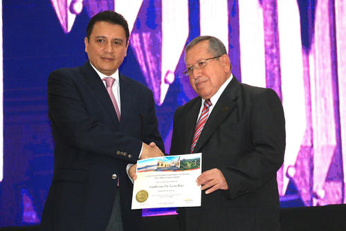 De Le&oacute;n fue reconocido como Embajador de Turismo por el Instituto Guatemalteco de Turismo. (Foto: Archivo)