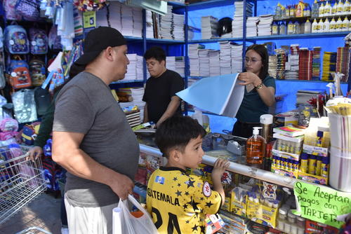 Los comerciantes siempre est&aacute;n preparados para despachar todo tipo de mercader&iacute;a. (Foto: Daniel D&aacute;vila/Colaborador)