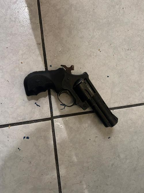 Con pistolas habr&iacute;an atacado a la estaci&oacute;n de la PNC. (Foto: PNC)