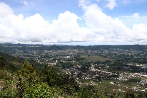 Se puede observar a la vecina comunidad de Chivarreto. (Foto: Oswaldo Cop/Colaborador)