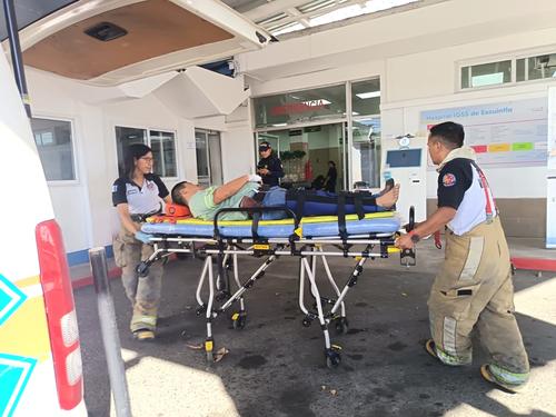 Los heridos fueron trasladados a centros asistenciales. (Foto: Bomberos Voluntarios)
